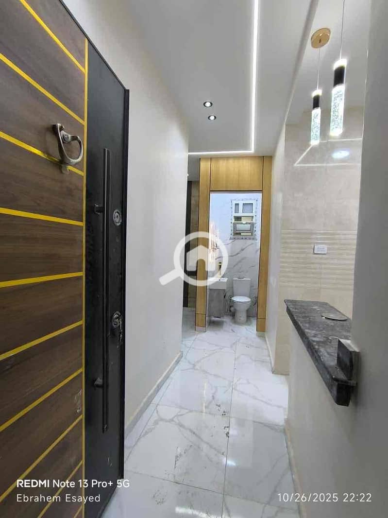 b4d90ef7-7152-4ddf-a7b5-c37321982daf. jpg b4d90ef7-7152-4ddf-a7b5-c37321982daf. jpg