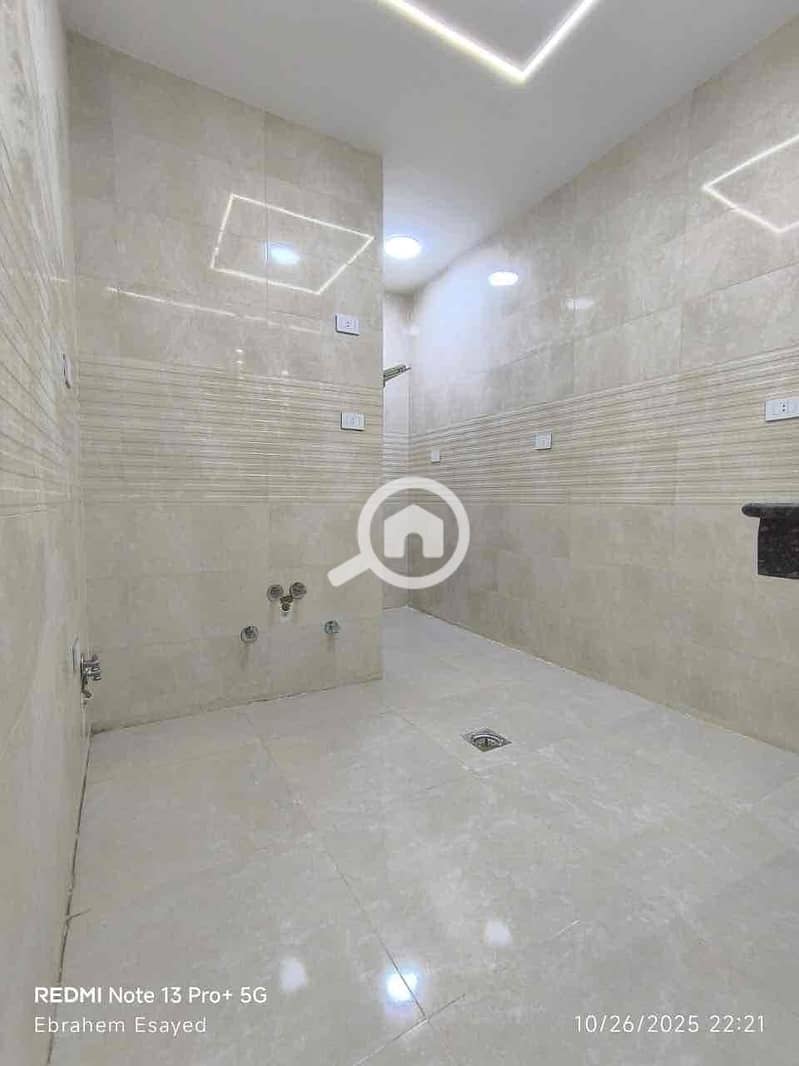 3 05e39160-5027-4b32-8ce8-efb90e731093. jpg