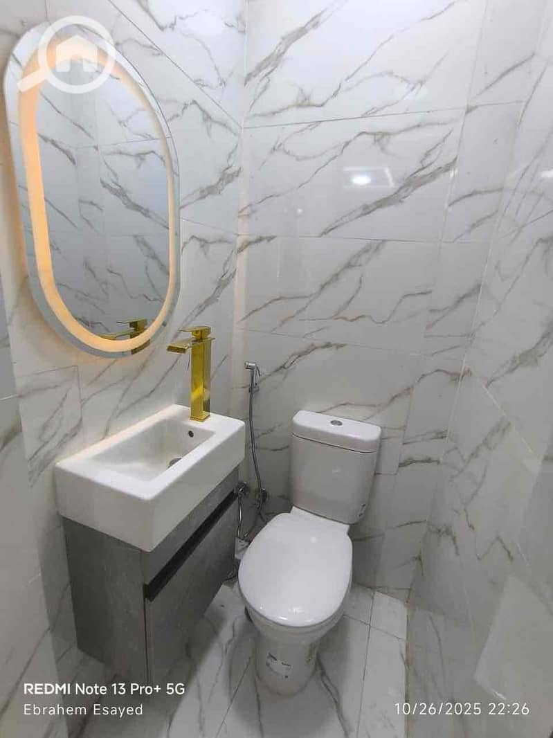 14 0244193b-0fd5-483f-aac4-7923921e57f0. jpg