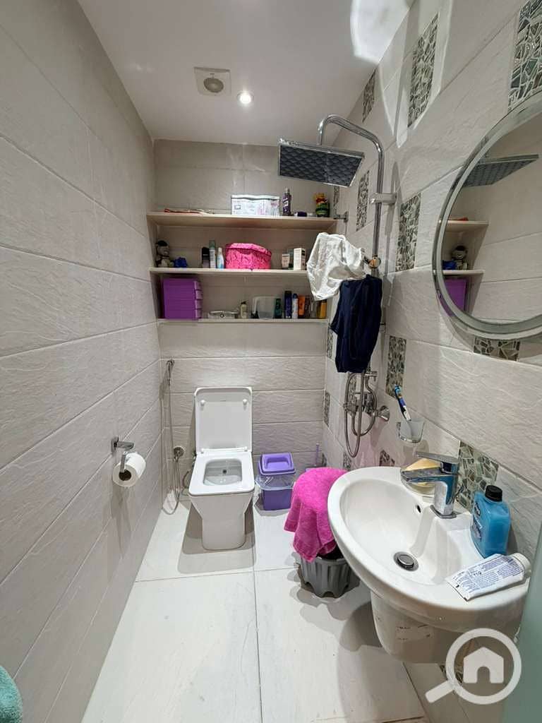 11 c908f328-aca2-43ce-917a-f44b8644a838. jpg