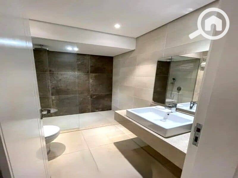 2 99151ef0-cf92-4719-ae7a-3ee722b3be12. jpeg