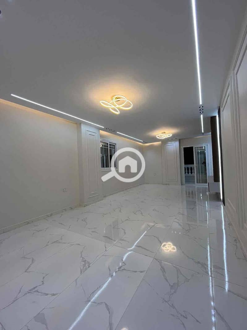 5 1939ad7f-e1f5-4309-95bd-38915a290cd9. jpg