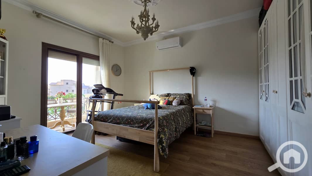 2 6c531b2b-8b92-4ec2-858e-0edb802d3dbc. jpg