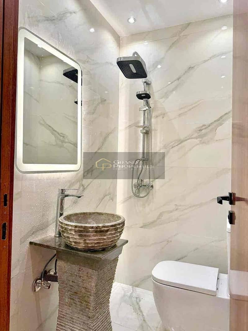 2 474875ea-f8db-4f28-8c02-4928a94eb856. jpg