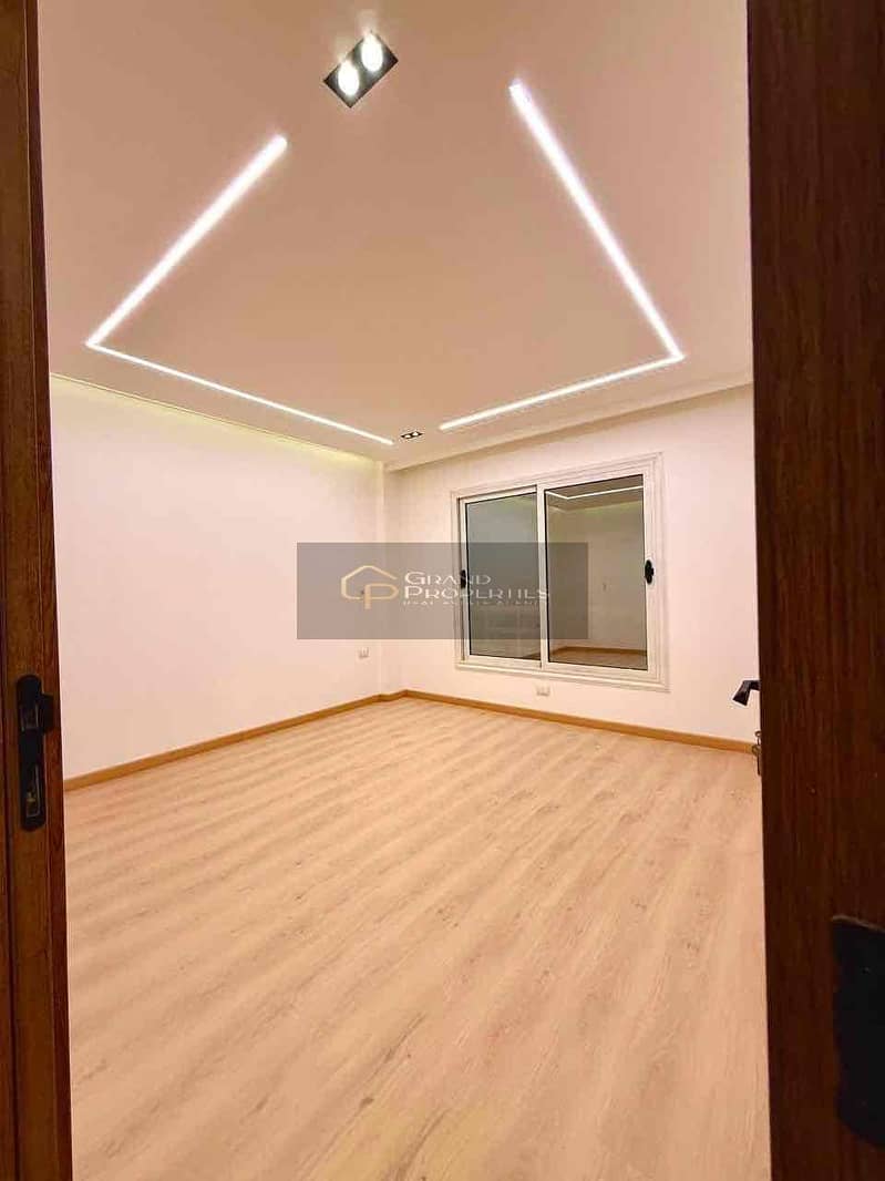 9 3805249d-a46b-4d8a-a5ea-bf36dcfd4d51. jpg