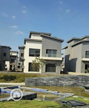 4 Bedroom Villa for Sale in New Cairo, Cairo - Screenshot_3. png