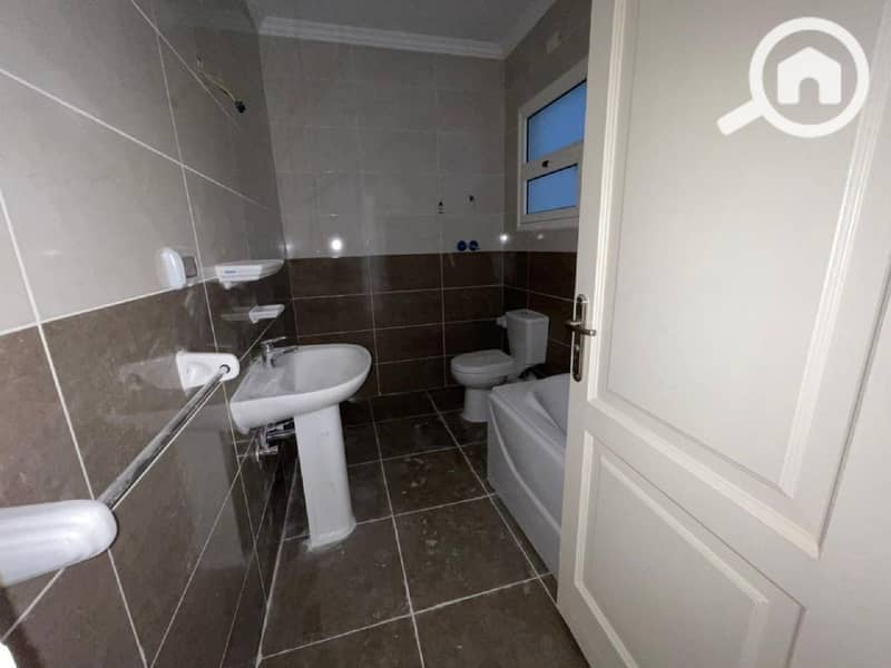 10 WhatsApp Image 2022-09-08 at 2.05. 58 PM(1). jpeg