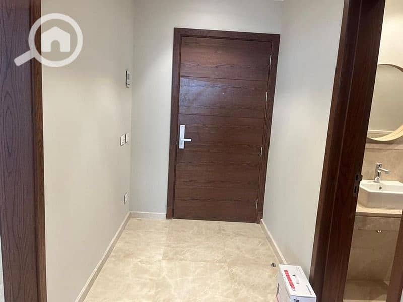 8 d75161e4-07bd-4149-8731-316a75d592a4. jpg