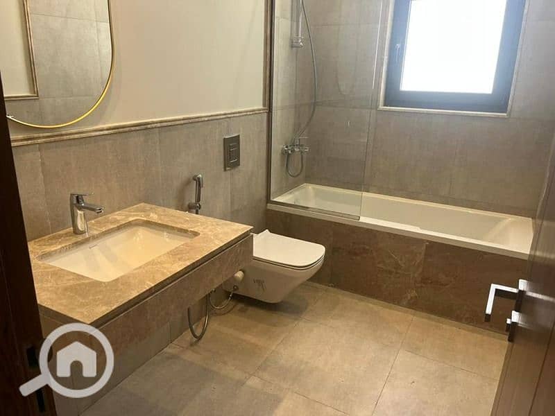 9 4d18949e-73d9-4f0c-8779-2b86eeb978e1. jpg