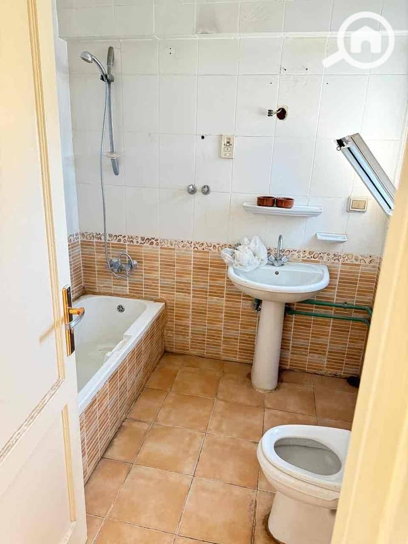 6 9e6a4979-410a-4568-a2dc-30ba8b42cf3b. jpg