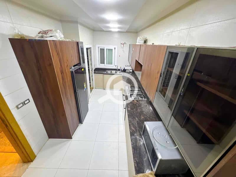 5 9e110050-fae5-4f8b-9782-78af8031cffa. jpg