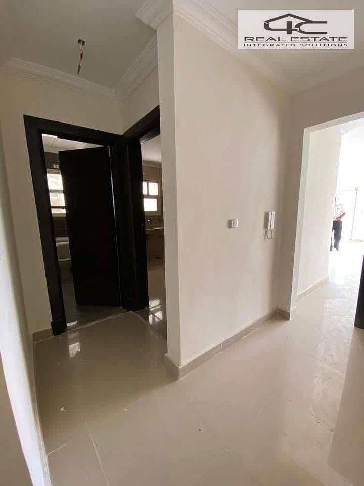 3 872b7179-bba7-46f3-a0bb-afc272677d17. jpeg