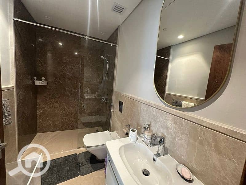 2 2cb125b7-4206-4286-857f-4e17239b9e6f. jpg