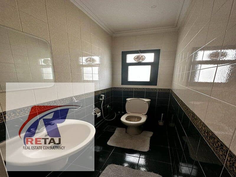 9 0eec82b0-790a-43d3-9e55-4a7cd5e57b81. jpg