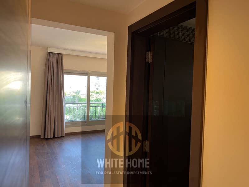 4 76c7dd4a-1bf1-41e0-9fa7-7d3bb11145d7. jpeg