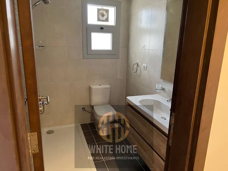 12 d290d038-5f2b-4a53-bb56-cb388dfddafb. jpeg