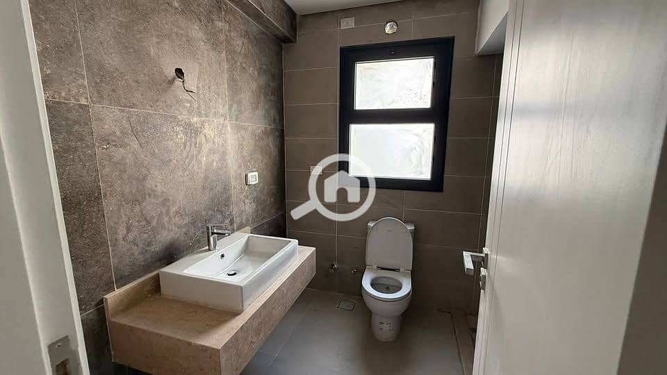 5 583203842_2364199290706350_169114779630684879_n. jpg