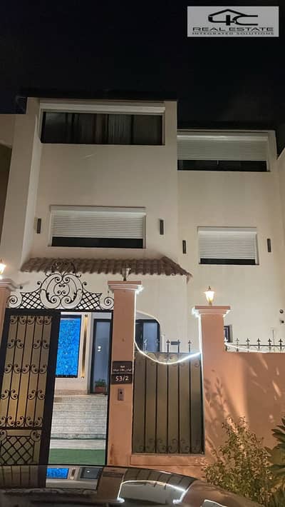 فیلا 6 غرف نوم للبيع في القاهرة الجديدة، القاهرة - WhatsApp Image 2025-12-22 at 14.10. 21. jpeg