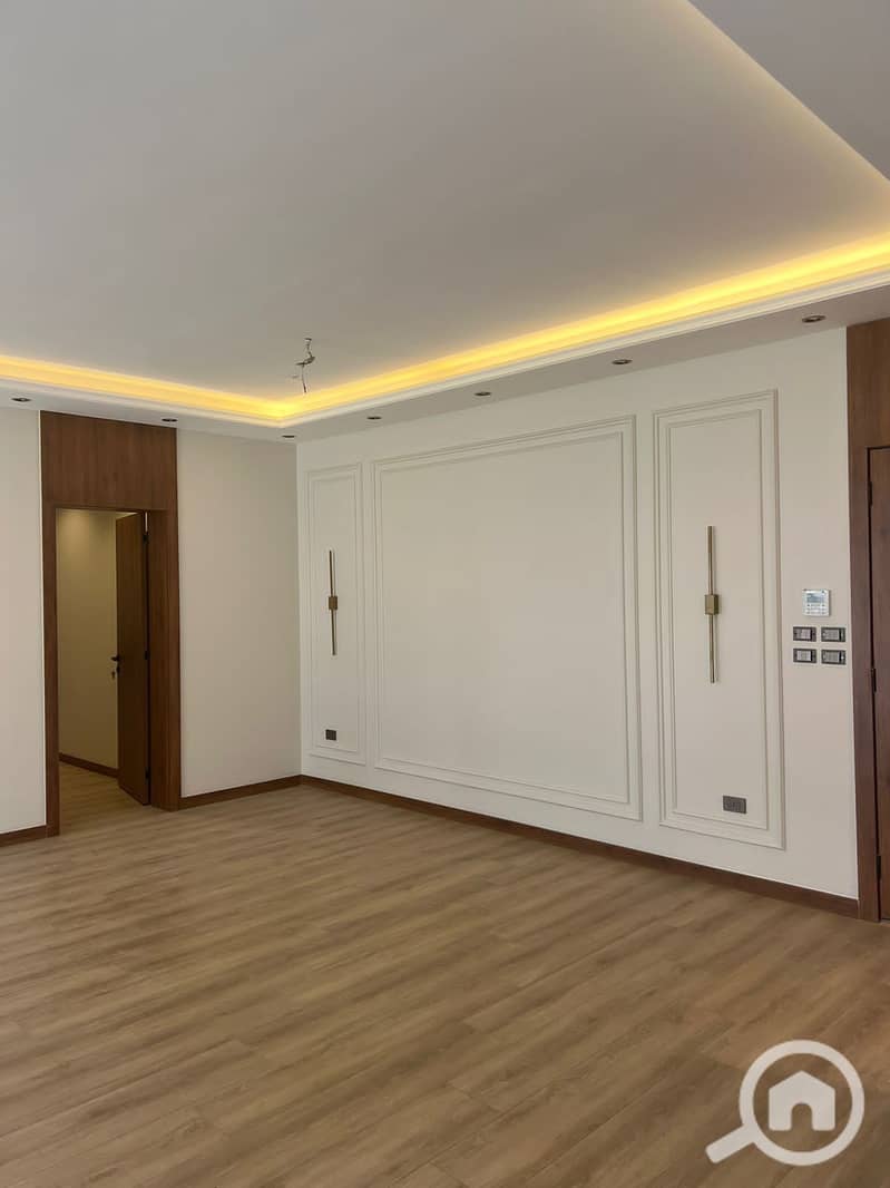 2 WhatsApp Image 2025-12-15 at 20.09. 05 (1). jpeg