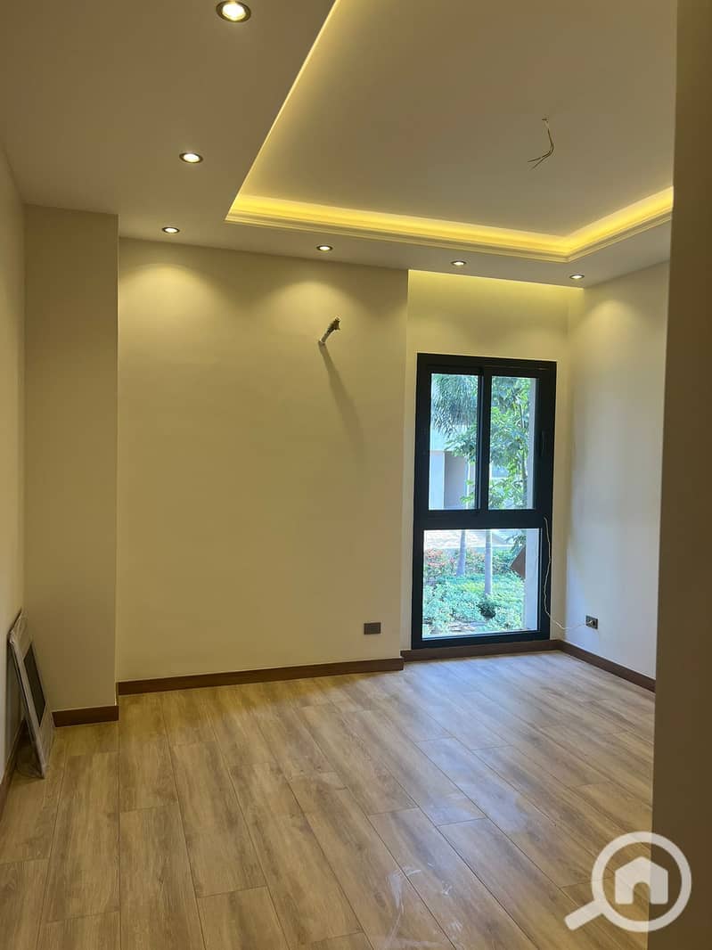 4 WhatsApp Image 2025-12-15 at 20.09. 06 (1). jpeg