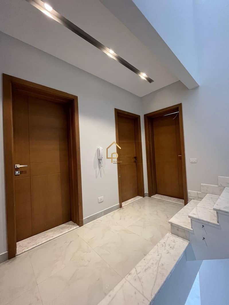 5 WhatsApp Image 2025-12-21 at 2.05. 56 PM (2). jpeg