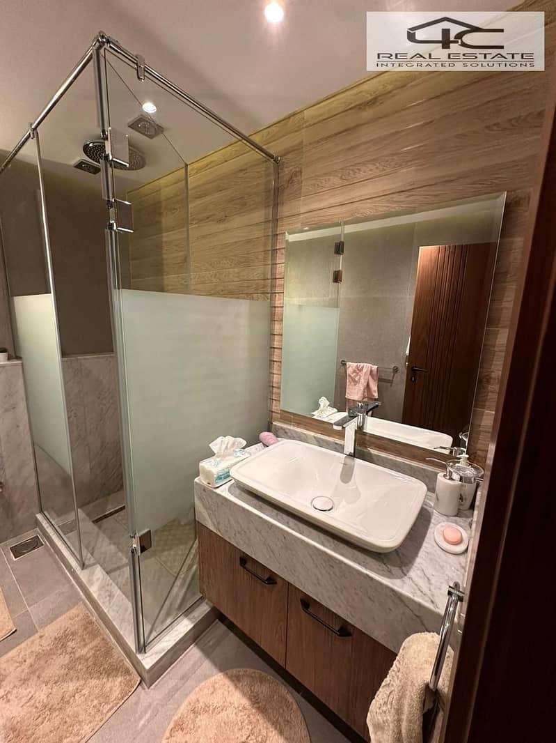 7 WhatsApp Image 2025-12-18 at 16.09. 53 (2). jpeg