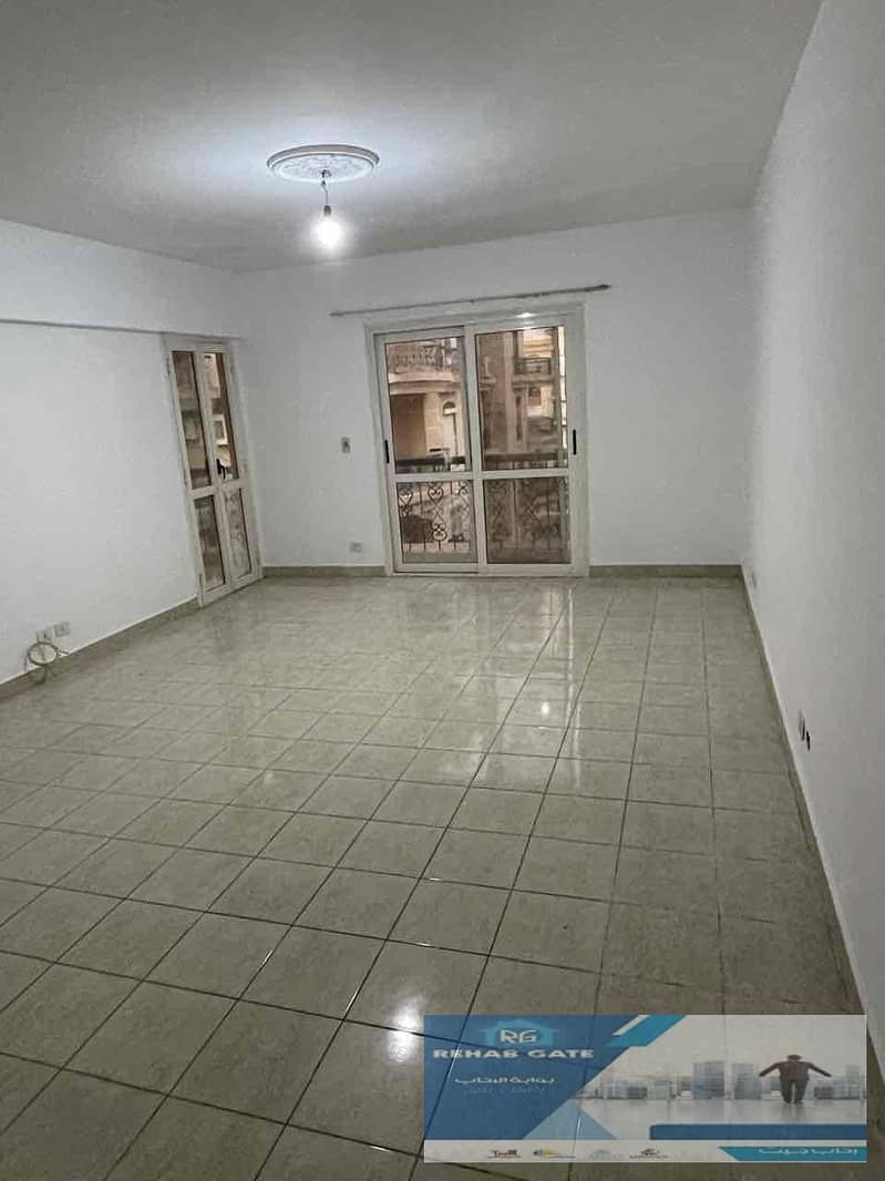 12 21431ad0-590f-4d37-8419-4863896e133f. jpg