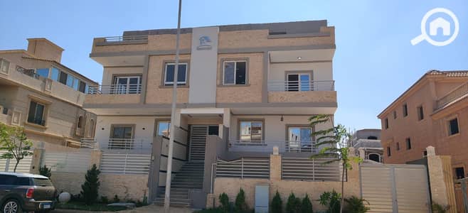 3 Bedroom Flat for Sale in Sheikh Zayed, Giza - IMG-20250824-WA0041. jpg