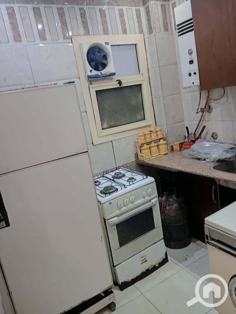 9 448f4a5a-bc7d-4cd8-b990-05e8c2c43015. jpg