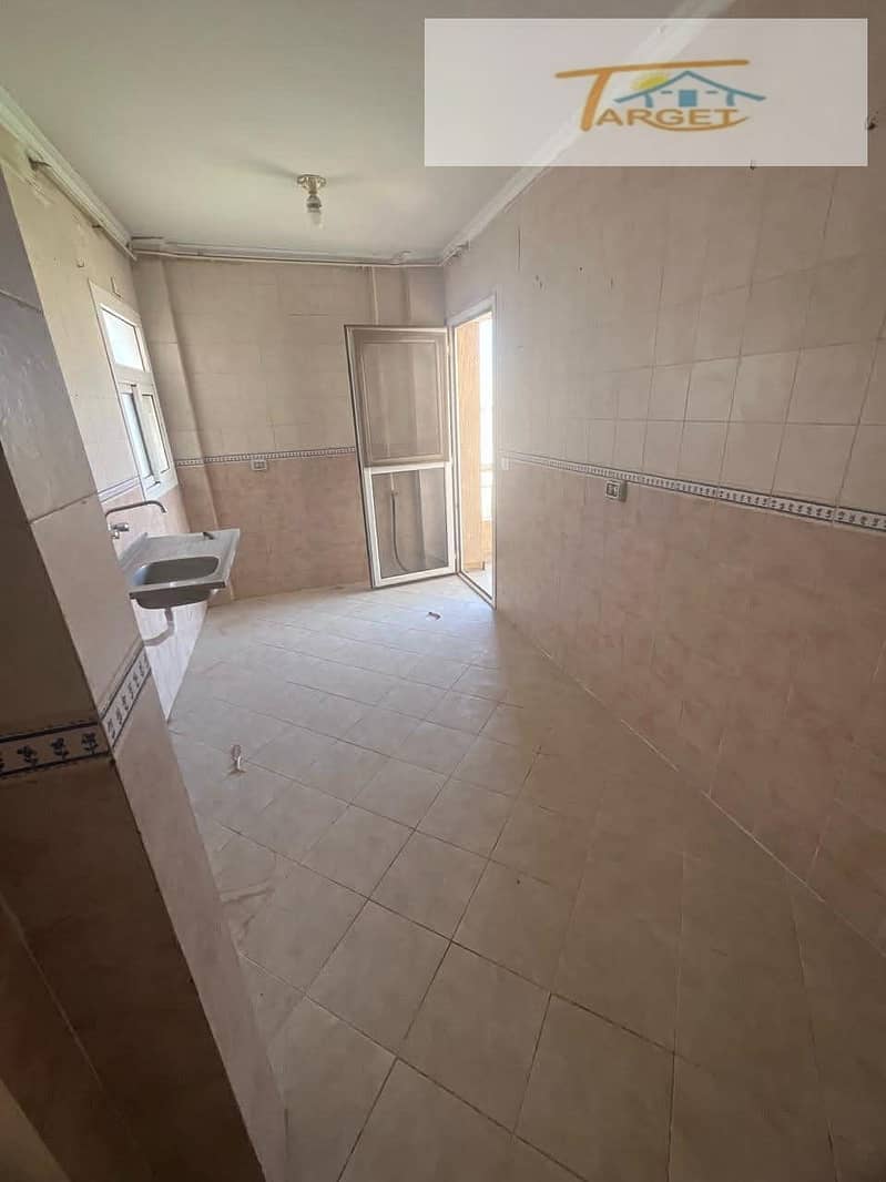 7 bd005355-1889-4d43-a090-39a3da66c969. jpg