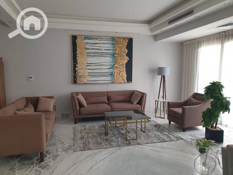 4 8e877ae1-b616-4004-b133-50b5d3e88db0. jpg