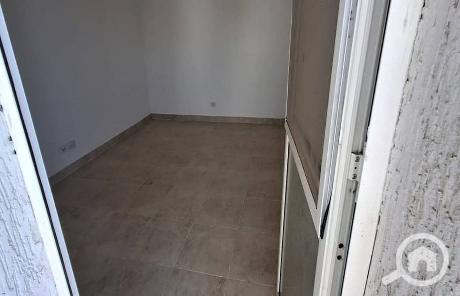 4 04c57d58-05fb-49fe-8680-7e786b6b5f89. jpg