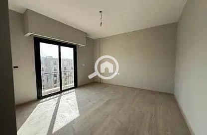 4 651a379d-2607-4033-b9c9-8ec4f5375a2a. jpg