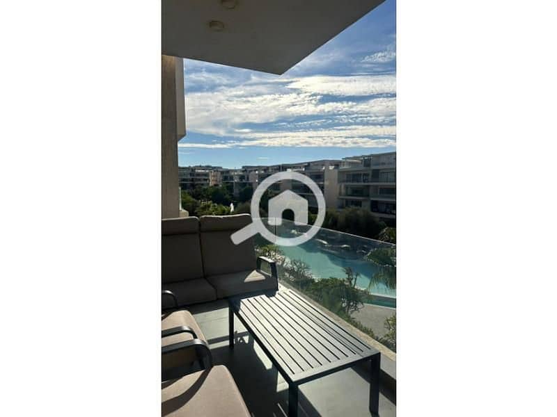 2 e22b99ae-e12d-4010-aa40-b824094d01e6. jpg