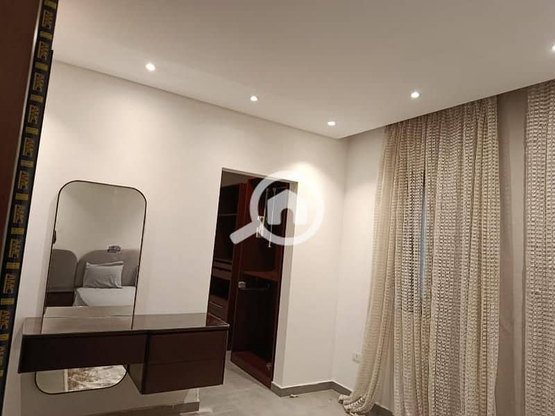 5 5d81b2fd-00f1-48b6-9575-277bb17b0a23. jpg