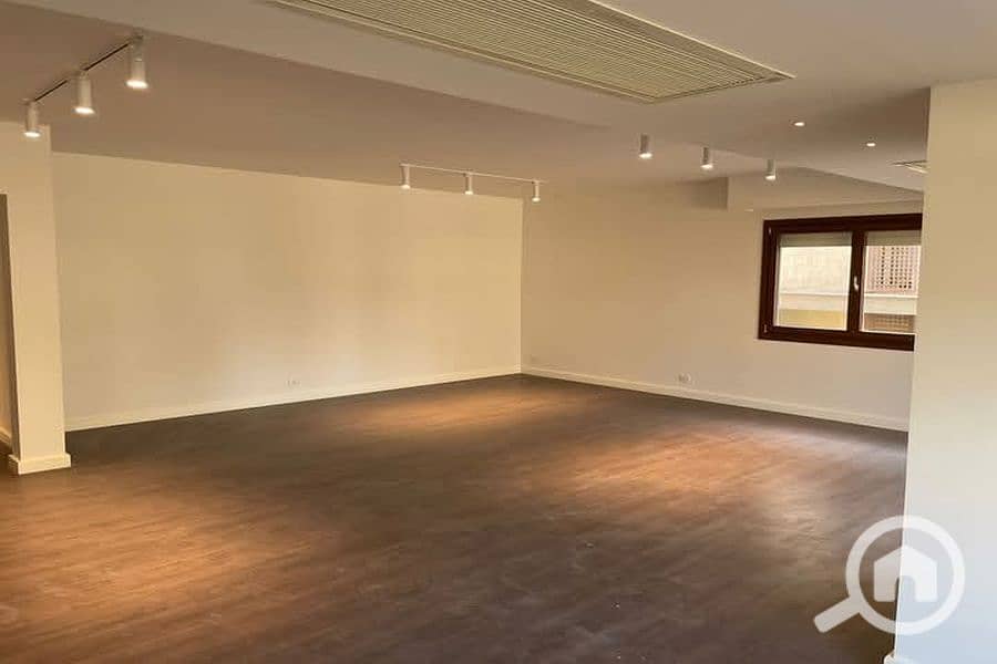 7 FB_IMG_1740050476077_900x600. jpg