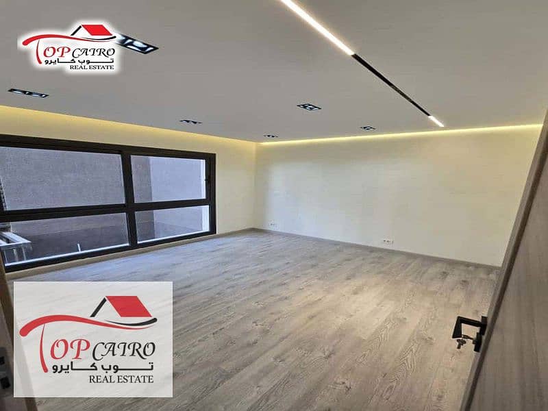 8 WhatsApp Image 2025-12-22 at 3.52. 03 PM (2)_800x600. jpg