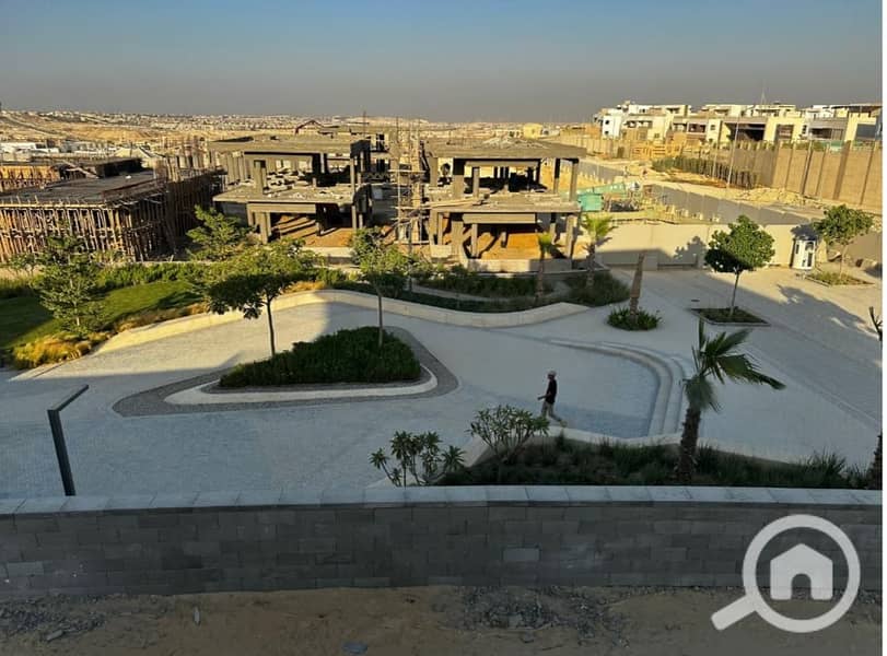 11 e883e45d-0555-43f1-a9b8-e3e82ceb17b6. jpg