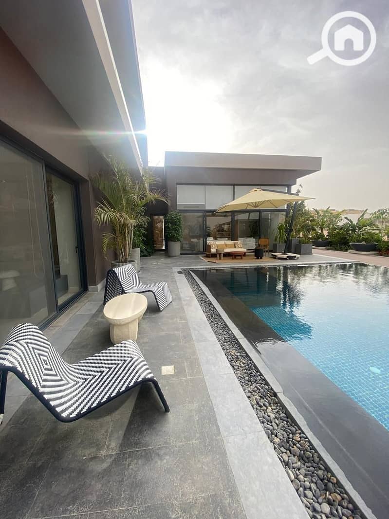 13 fe0a32c5-b5f2-4749-9e37-d11549db18fe. jpg