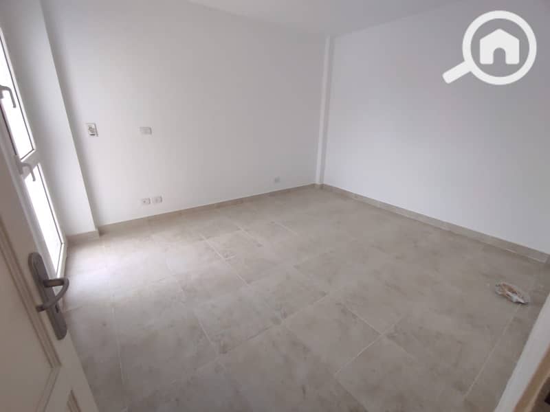 5 WhatsApp Image 2025-04-10 at 2.55. 12 PM. jpeg