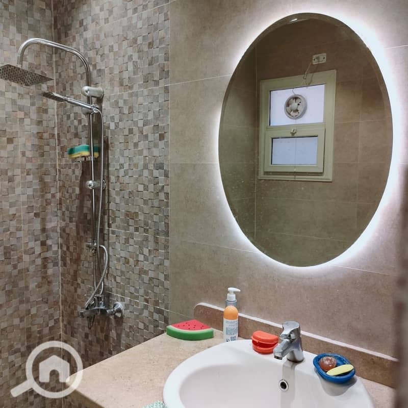 4 6e98d77a-8688-4696-a6c4-2c75095959d0. jpg