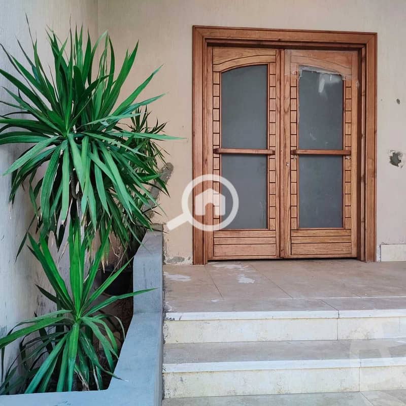 5 33db0bea-9dae-477b-91fe-fbc9c84ad282. jpg