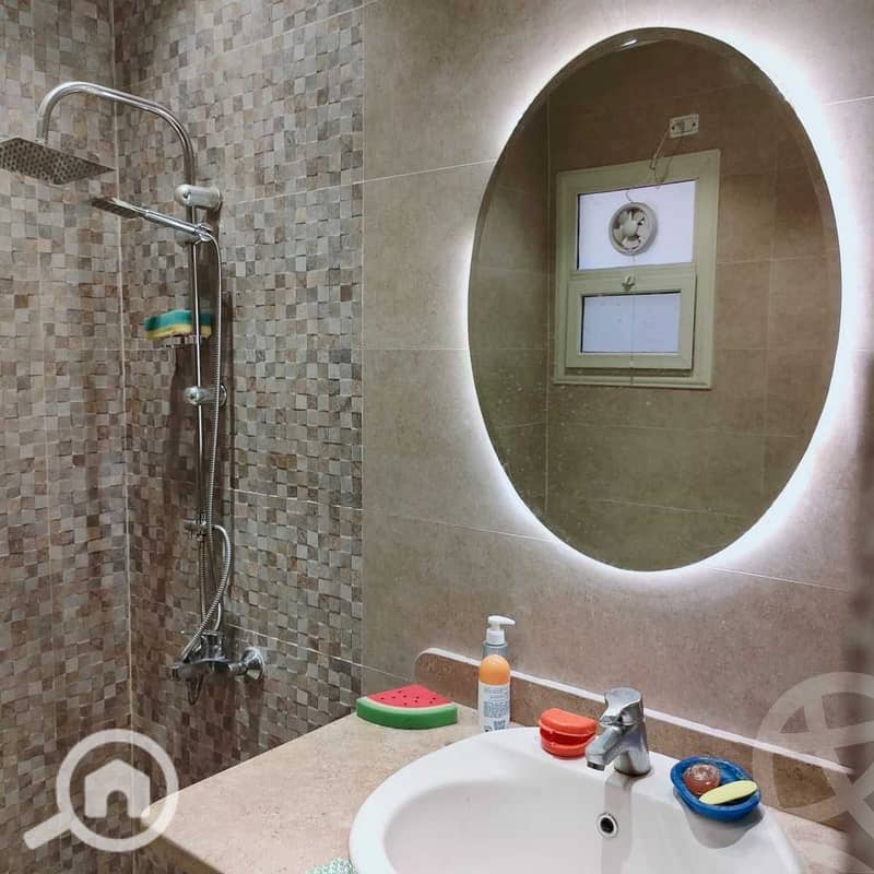 7 477f0bfc-f81e-4079-9229-ee8c68cb906d. jpg