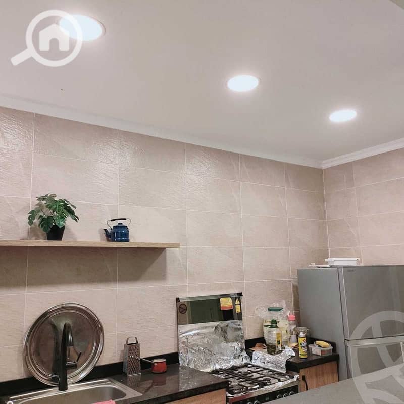 9 555ff1e2-f8cb-44fc-a6e4-10cdda856f07. jpg