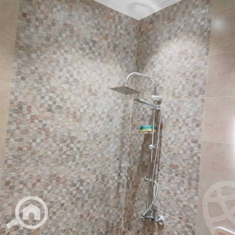 18 d8a6c78f-c6df-47d3-9c9b-0c4e87165c56. jpg