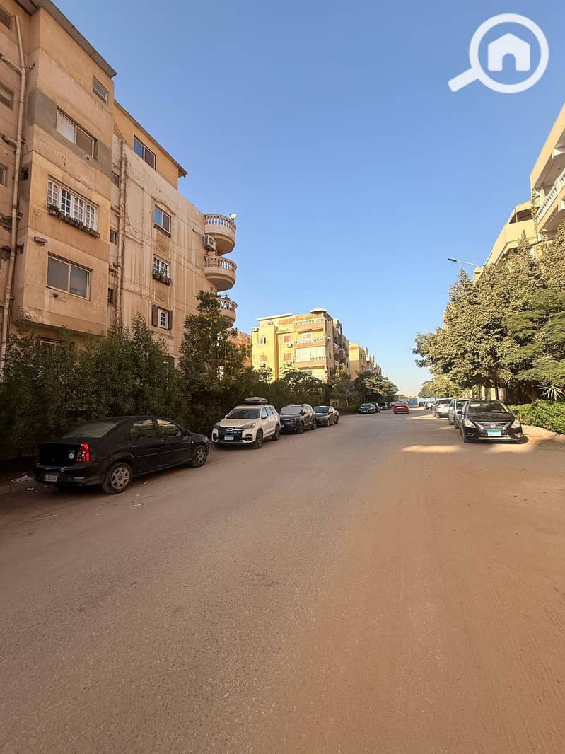 4 5ba9d97b-13c8-44fa-b09a-d5094c407a1c. jpg