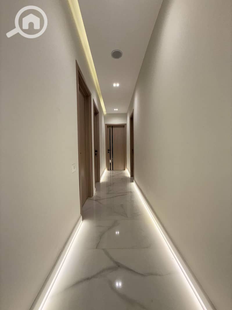 16 b84627df-f0d0-427a-bdb5-dfb32ff54aac. jpg