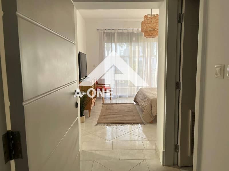 10 b623e6d0-4a9a-4292-931f-677f856e0cbc. jpg