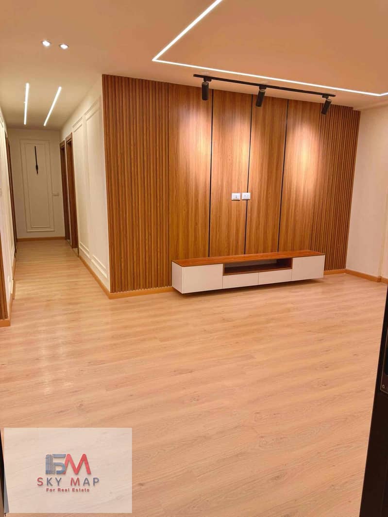 11 d5d120bf-18b3-4590-b86b-8785dd306a55. jpg