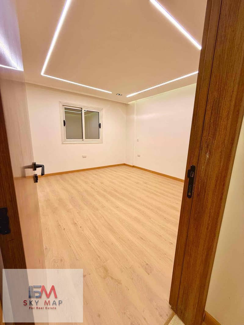 14 2cbfae60-5f37-4cb2-9e79-d2f51aa94b7a. jpg